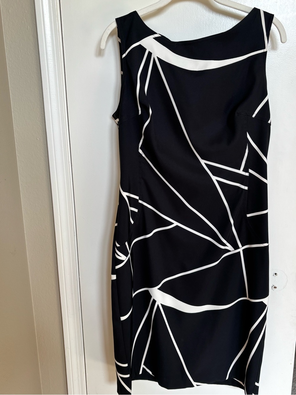 Evan Picone Black and White Geometric Sheath Dress